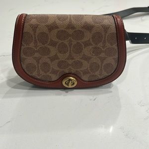 COACH Signature Saddle Belt Bag Chain Crossbody Bag
